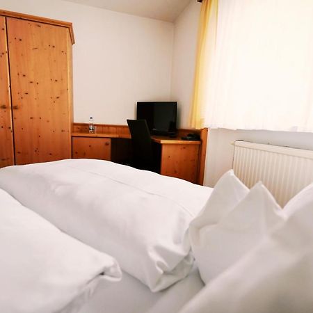 Gruener Baum Garni Hotell Krumbach Eksteriør bilde